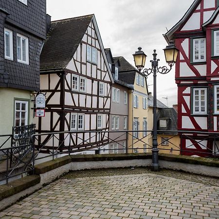 Altstadt Apartment Am Dom Wetzlar, 1 Zi, Kueche, Bad Mit Parkplatz Am Grundstueck Esterno foto